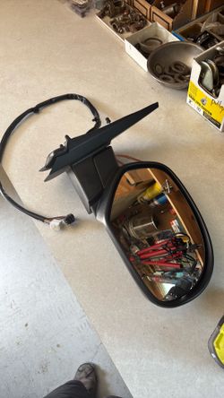 Chevrolet Suburban 2014 passenger mirror