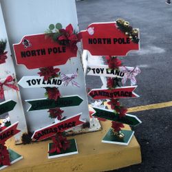 Street Sign North Pole