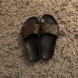 Louis Vuitton-Waterfront Mule Monogram