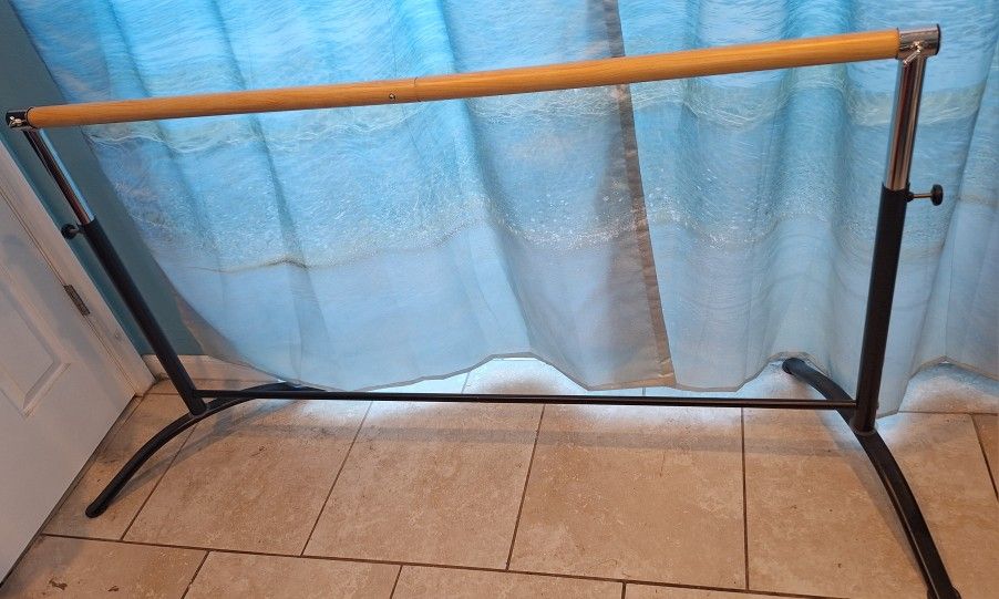 Ballet Barre , Bar, Adjustable 5'