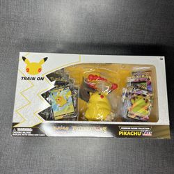 Pokemon Celebrations Premium Figure Collection Pikachu VMAX (25th Anniversary)