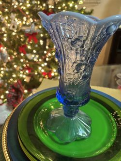 Like NEW VINTAGE Fenton COLONIAL BLUE VASE *MAKEanOFFER*