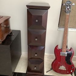 Multimedia Storage Cabinets (CDs/DVD, Video Games)