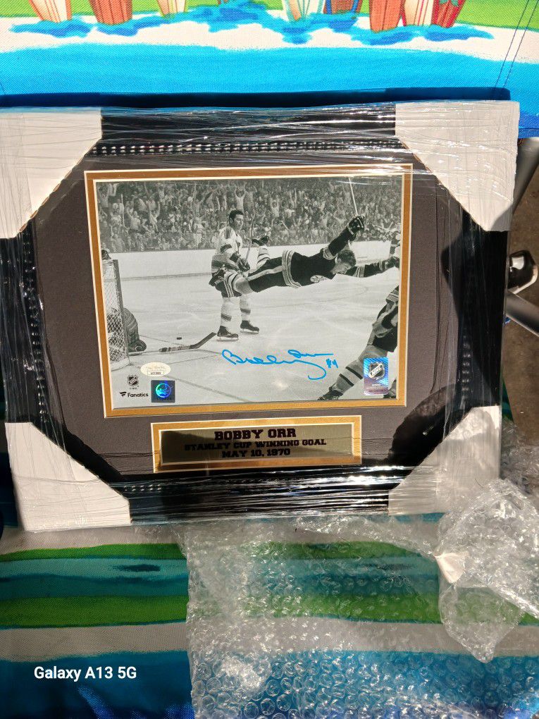 BOBBY ORR THE GOAL AUTOGRAPHED 8X10 FRAMED PHOTO BOSTON BRUINS 1970 STANLEY CUP