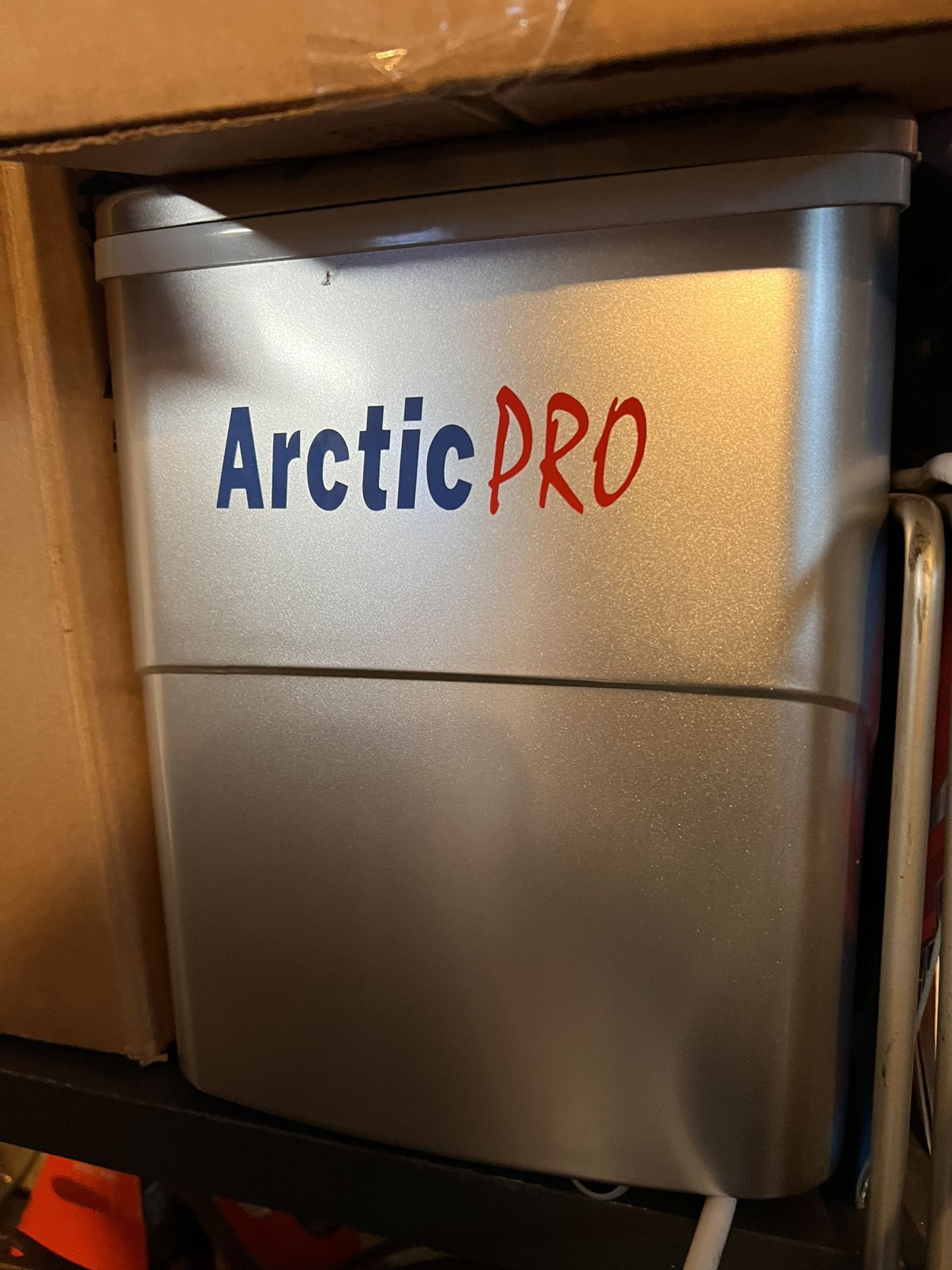 Artic Pro Ice Machine 