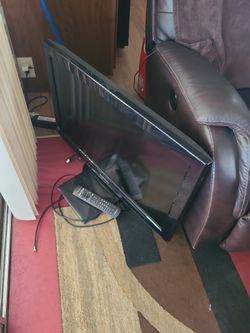 Panasonic TV 32 Inches ,remote Control And Antena