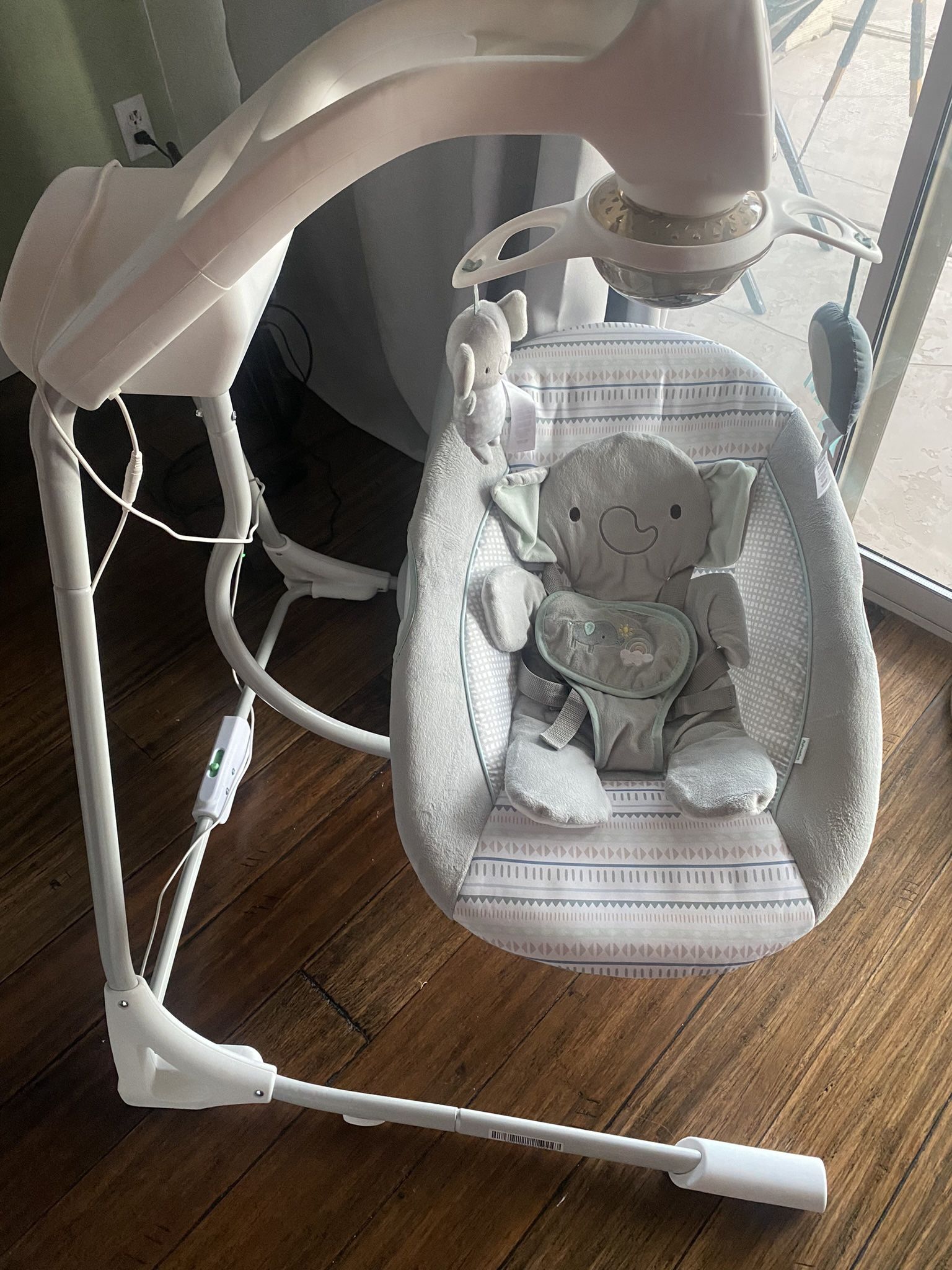 Ingenuity Inlighten Soothing Baby Swing 