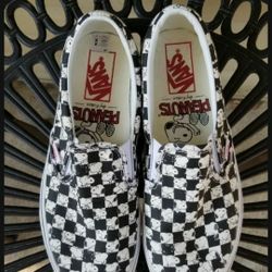 VANS Slip-On Special Edition Black & White Snoopy Men 10 Excellent Condition Best Offer