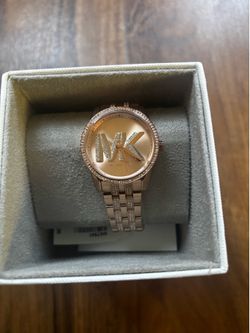 Micheal kors woman’s wrist watch