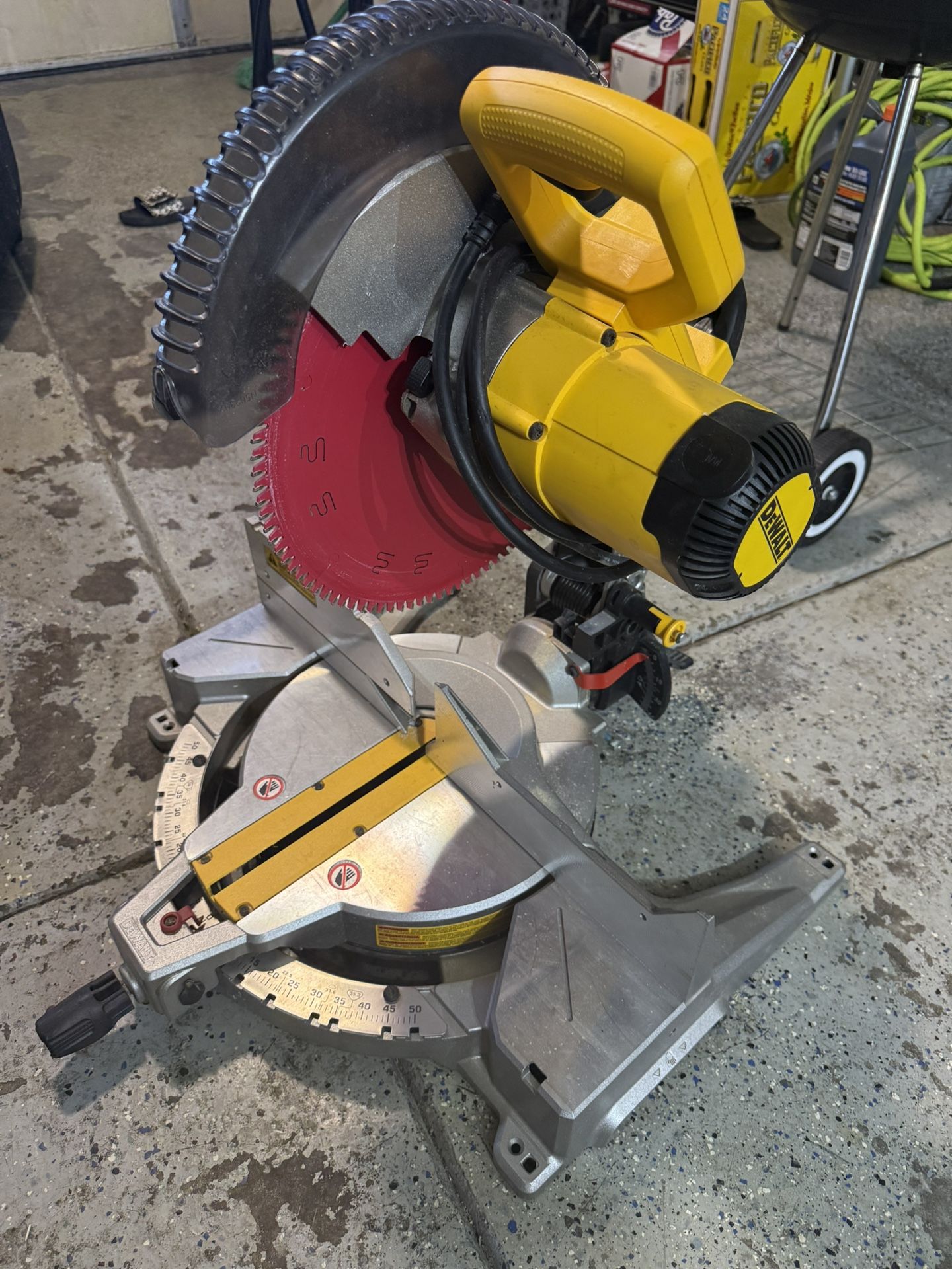 Dewalt 12’’ Miter Saw