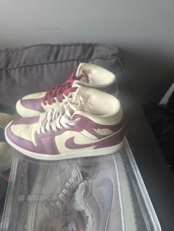 Air Jordan 1 Mid Sneakers Burgundy Cream