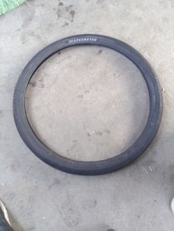 Throne tire