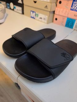Body Glove Black Adjustable Slide Sandals Size 3/4