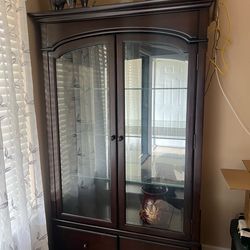 Display & China Cabinet