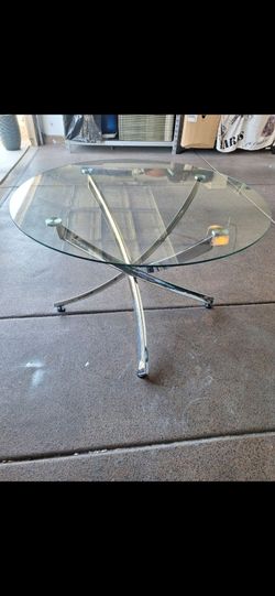Like New dining table great condition