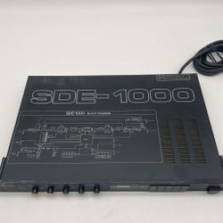 Roland SDE-1000 Digital Delay Rack Effect Processor Vintage