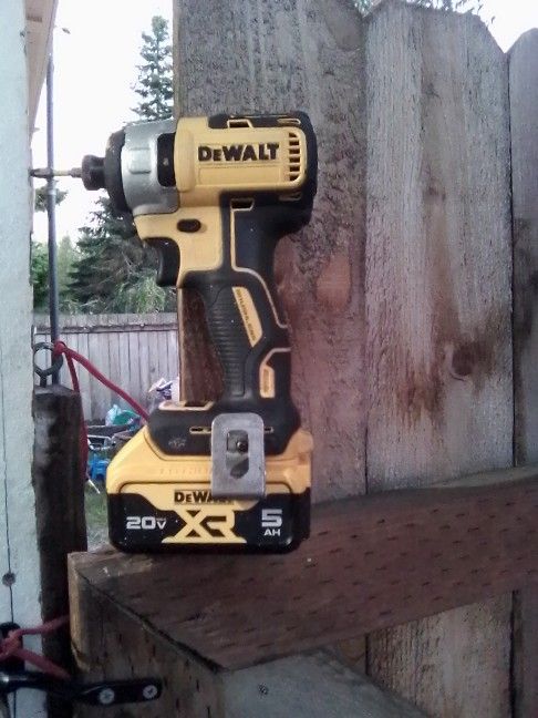 DeWalt Impact (DCF-887B)
