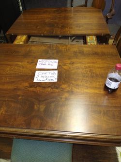 Large dining room table and 5 chairs