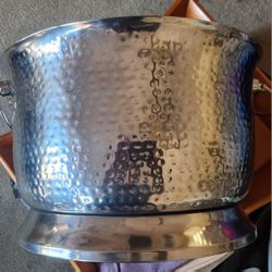 Hammered Stainless-Steel Beverage Tub, Drink Tub & Ice Bucket with  Hinged Handles, Drink Chiller for Parties, 12 Quarts