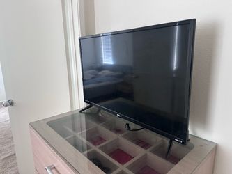 ONN 32” TV