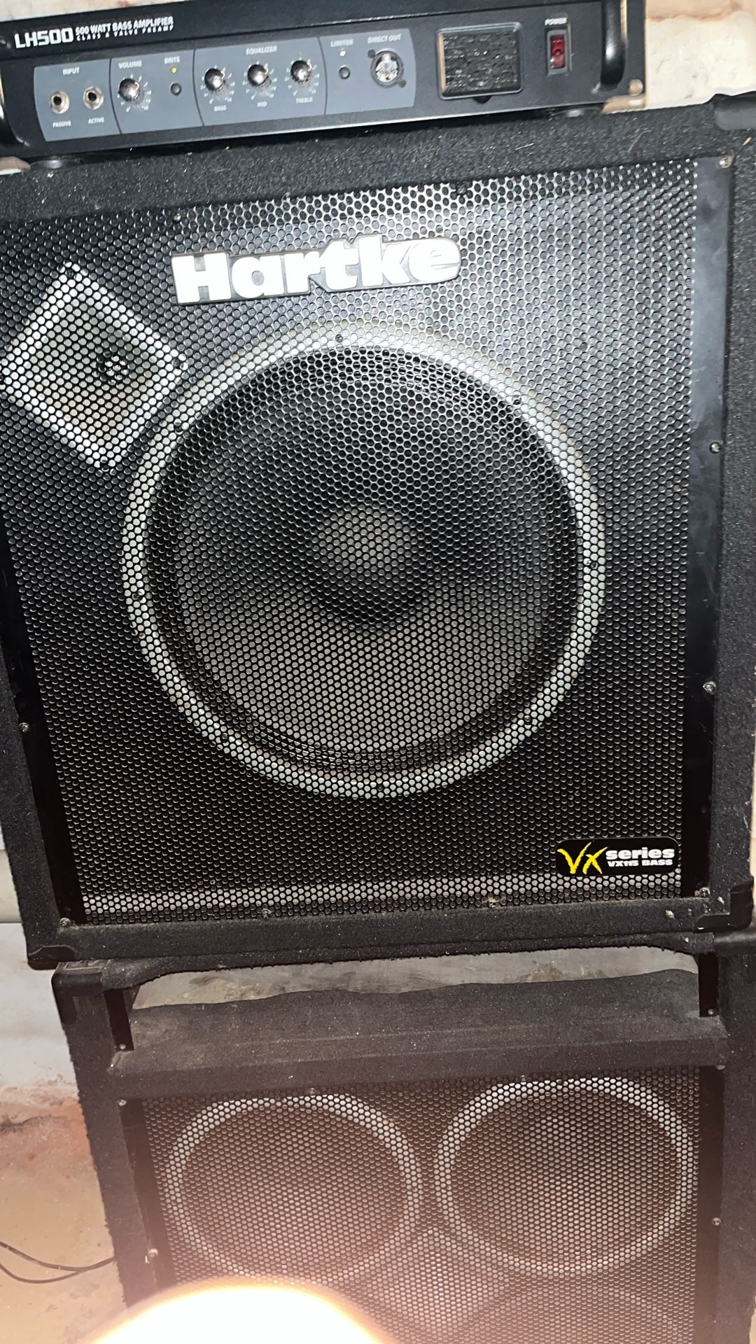 Hartke 15 speaker cab