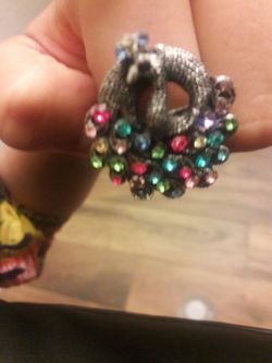 Multi stone picokick ring