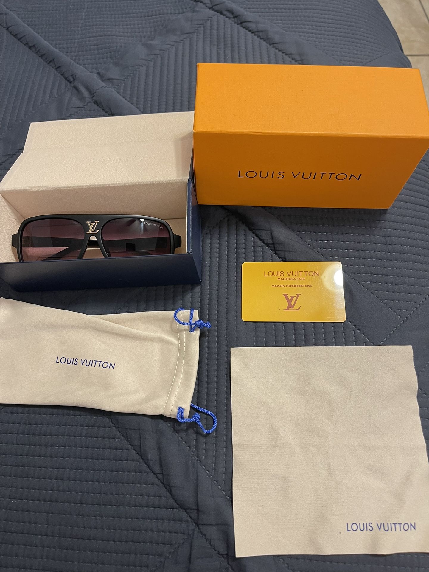 Louis  Vuitton Sunglasses 