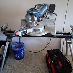 Chop Saw With Stand