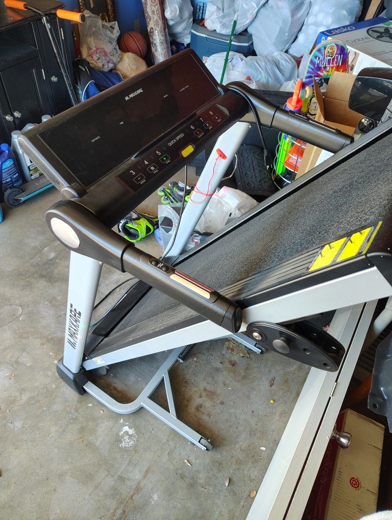 Maxkare Treadmill