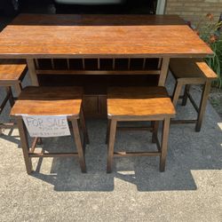 Table and 6 stools
