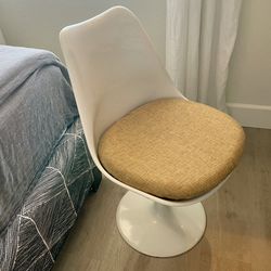 Modern tulip style Swivel Chair W Cushion