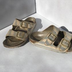 Used Women Shoes Must Go