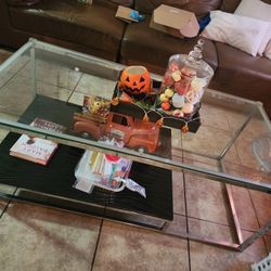 COFFEE TABLE AND SIDE TABLE