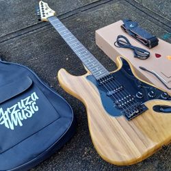 Electric Guitar With Bag And Accessories