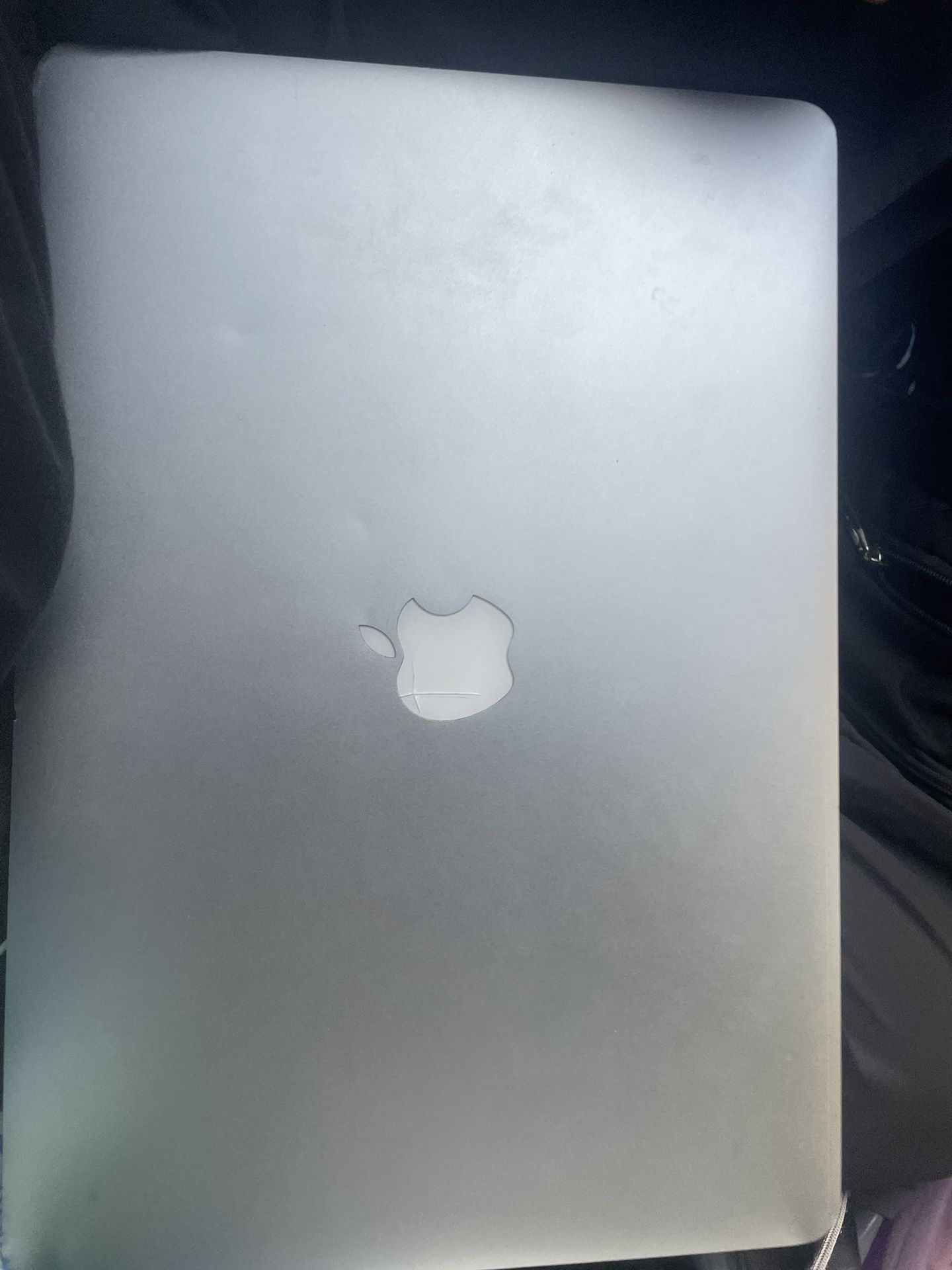 MACBOOK PRO