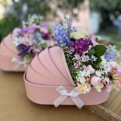 Pink Carriola Painted Paper Baby Stroller for Baby Shower Decoration 