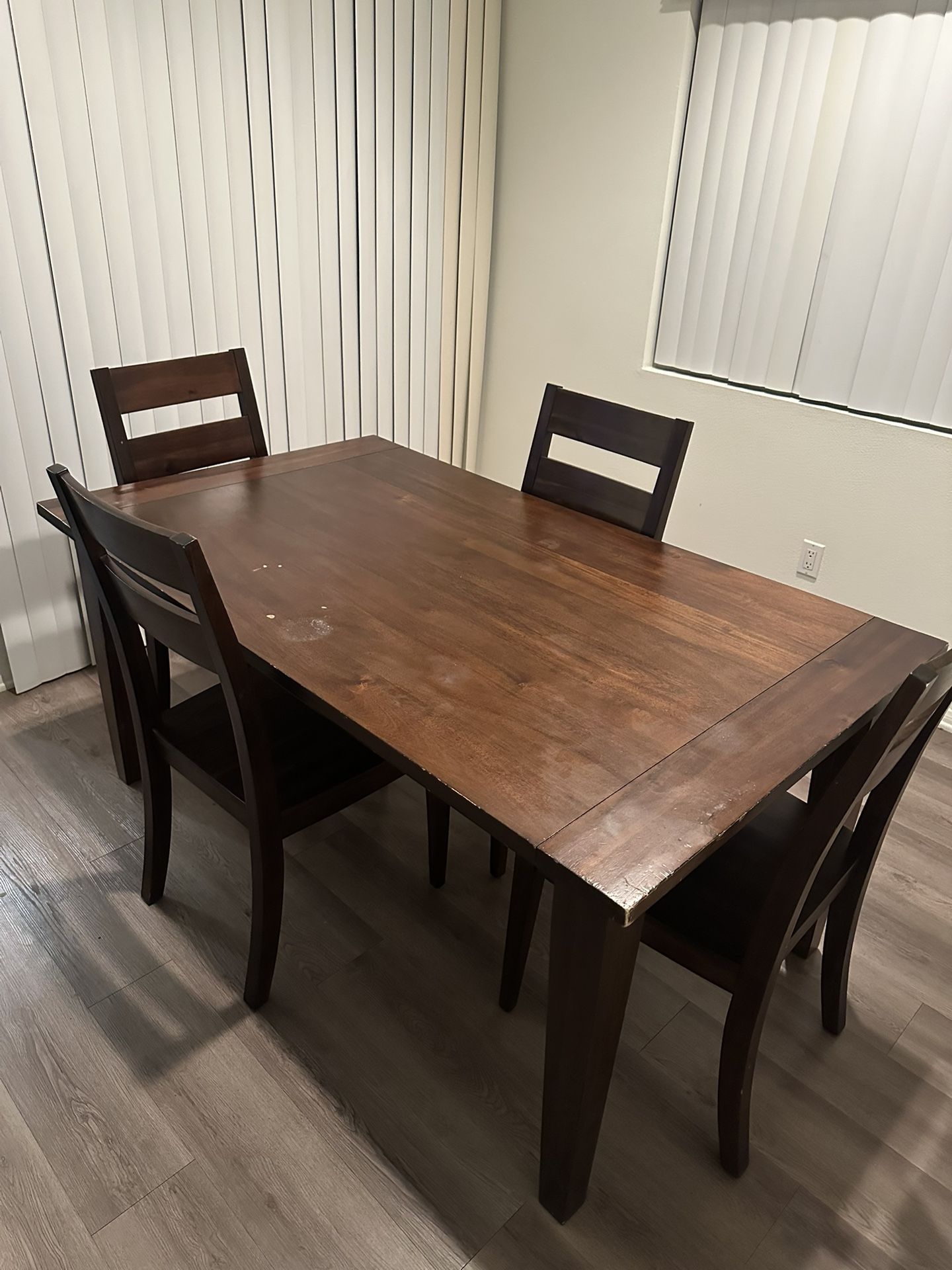 Dining Table Set