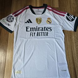 New Real Madrid Jerseys +champions league Patches 
