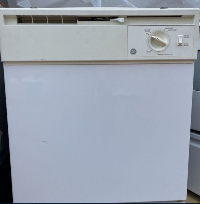 GE Dishwasher White. Free