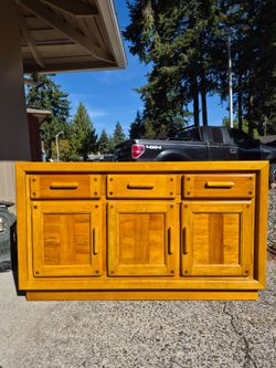 Unique Wood Buffet/Console-Excellent Condition!