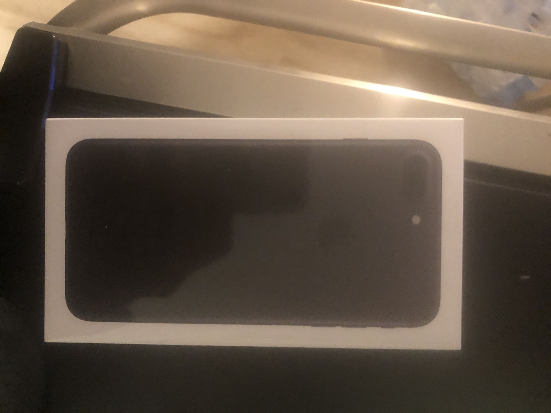 Brand new never open iPhone 7 Plus 32g