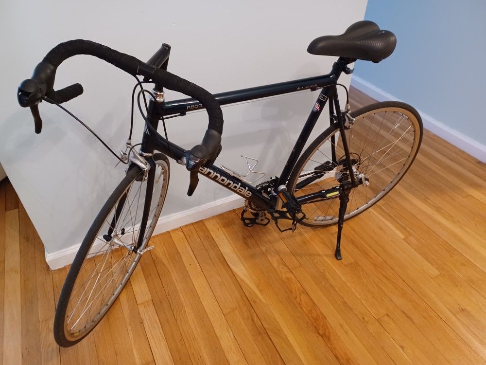 Cannondale R500 Cannondale Road Bike 58cm Cannondale R500 For Sale
