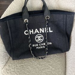 Chanel Tote Bag