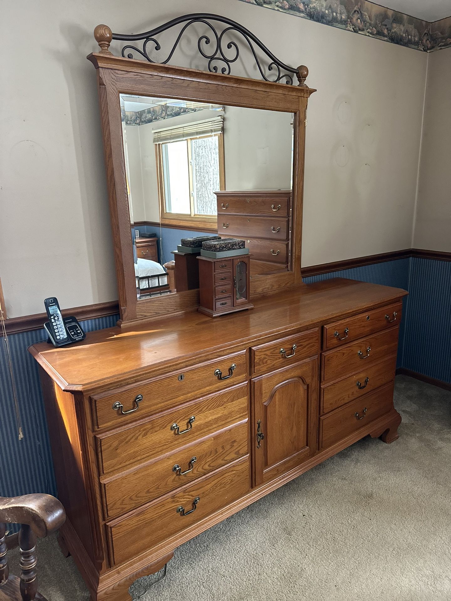 Kincaid Solid Oak Bedroom Set