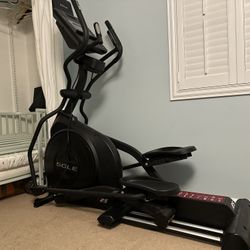 SOLE E25 Elliptical Trainer