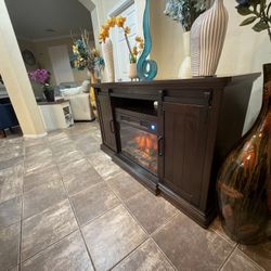 Beautiful Rudtic Fireplace /tv Stand In Excellent Conditions 60” Invh Long 