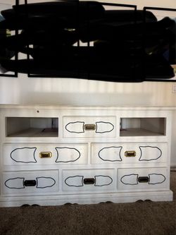 Wood dresser