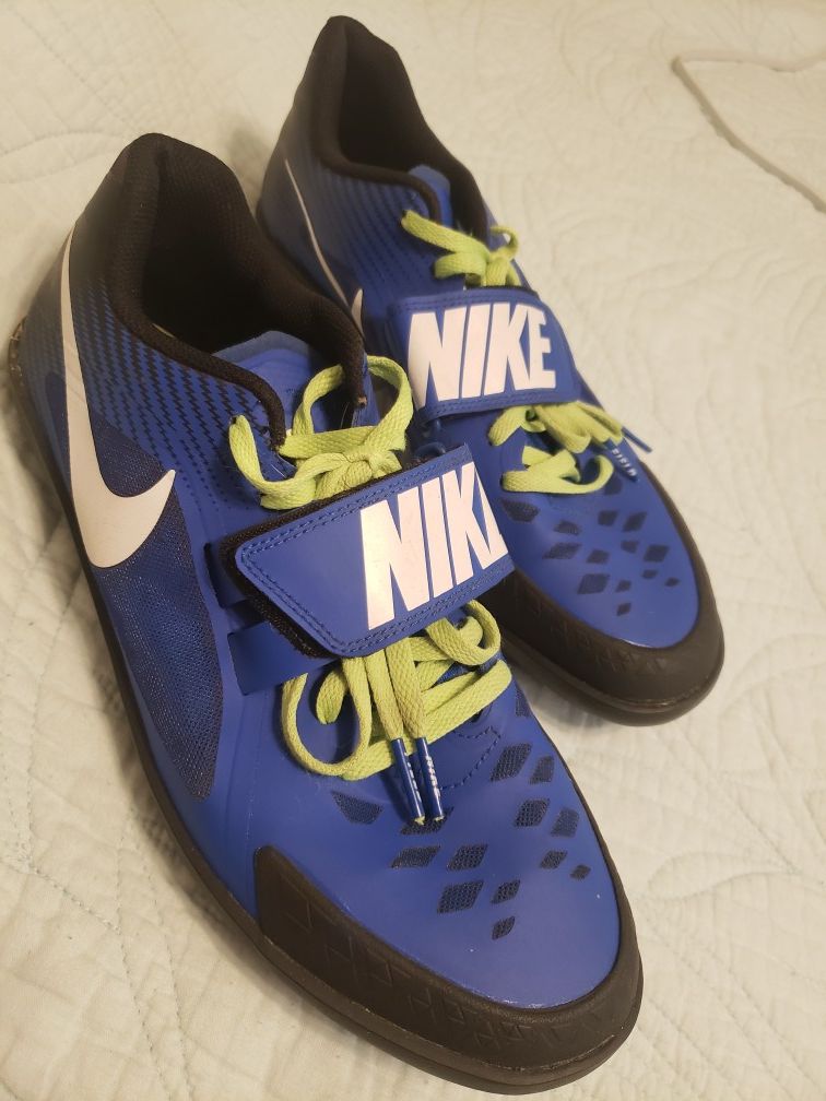 track throwing shoes