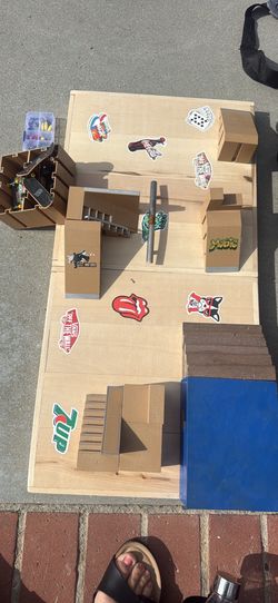 Tech Deck skate park