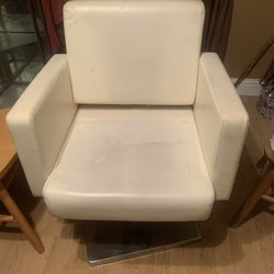 Cream Salon Chair 
